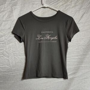 Gray Fitted Graphic Short Sleeve Tee